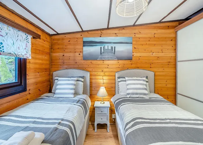 Seathwaite Tarn * آمبيلسايد